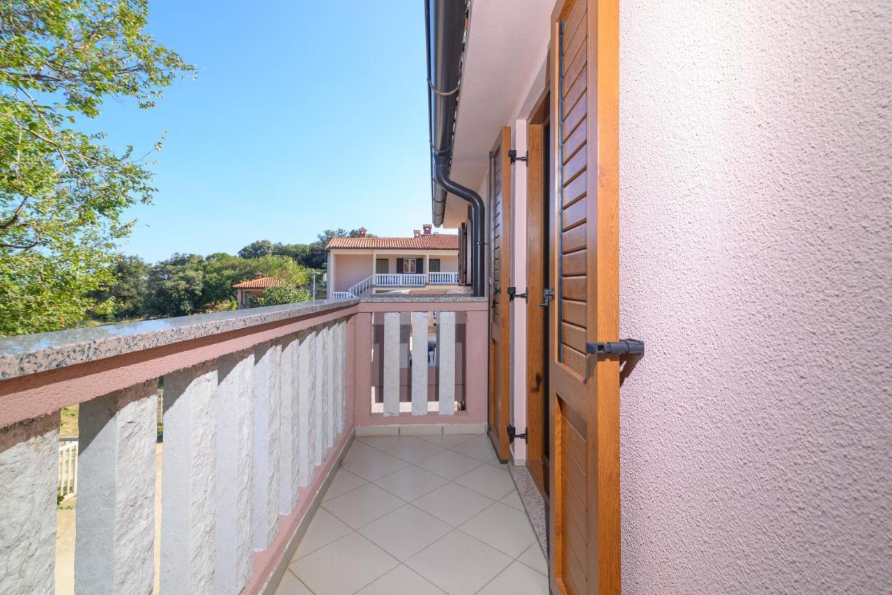 Apartments By The Sea Duga Luka - Prtlog, Labin - 2335 Zewnętrze zdjęcie